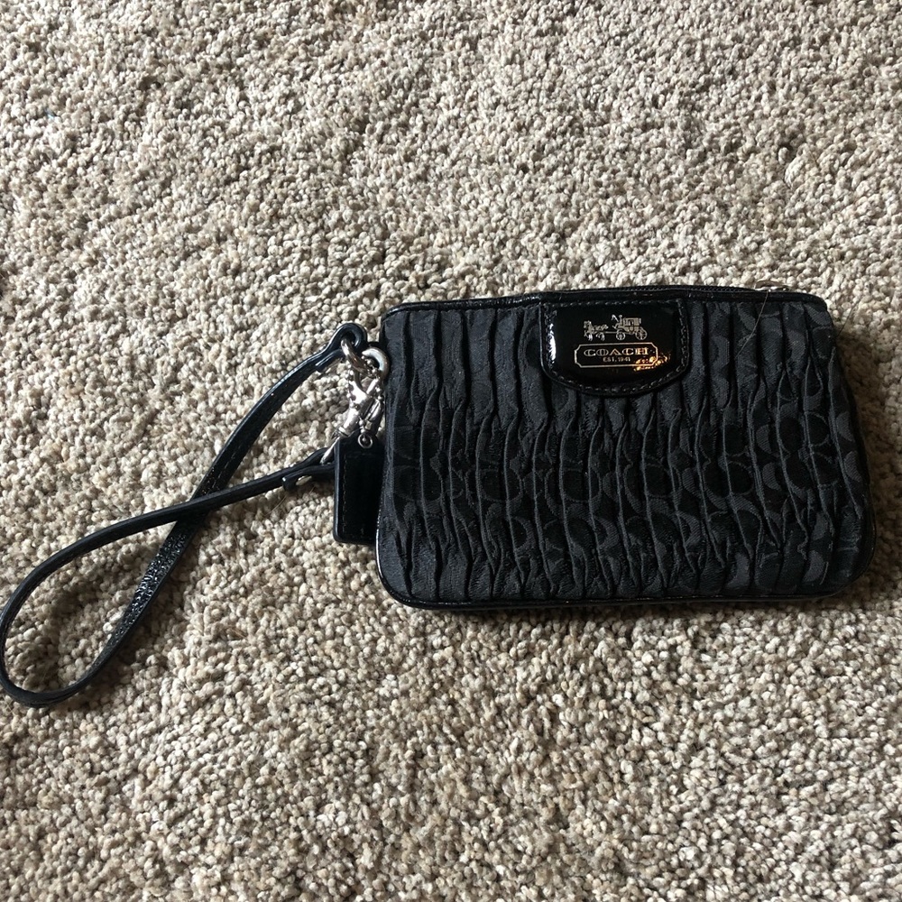 ❤️2/$20❤️ Small coach wristlet
